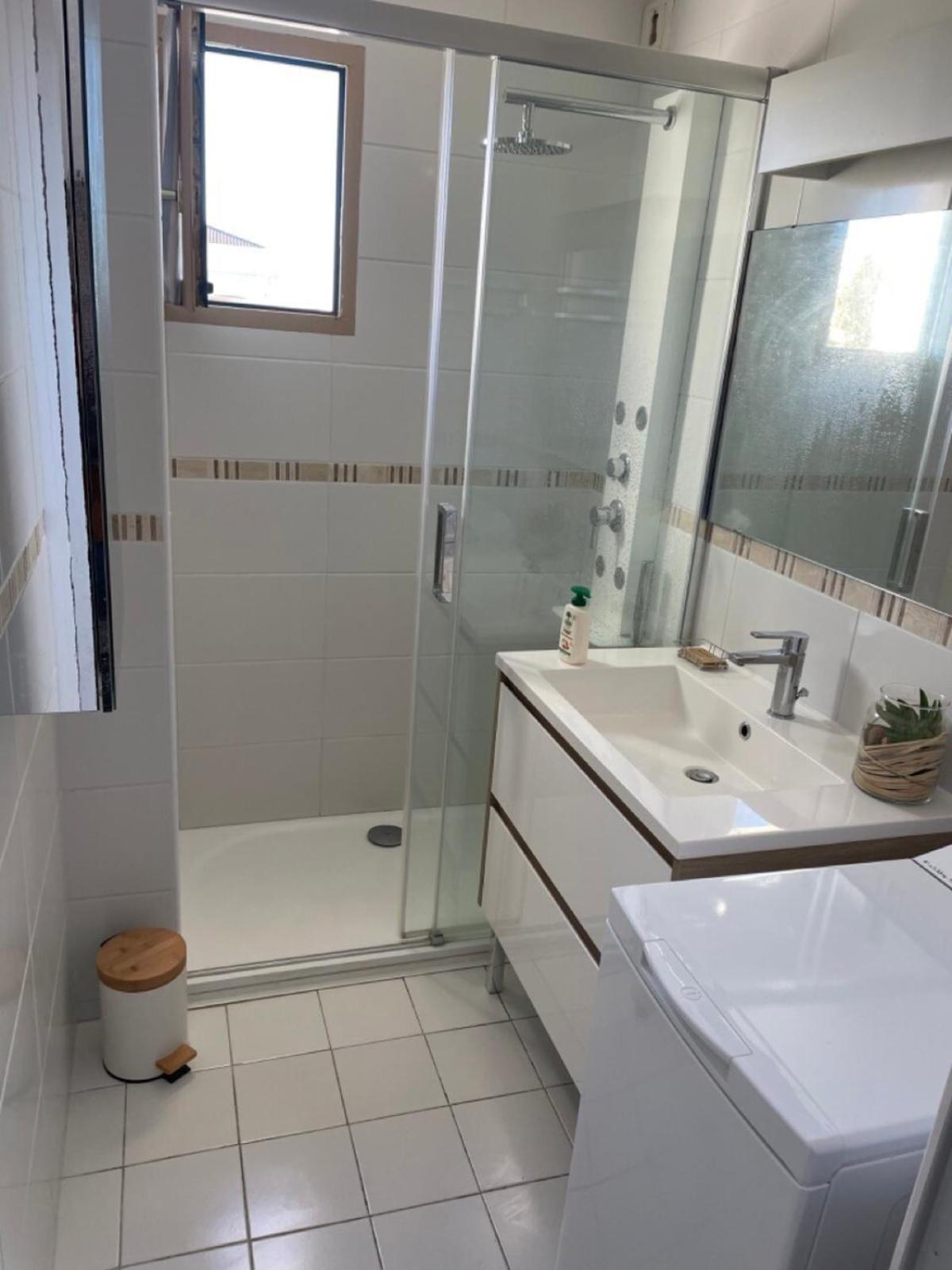 Apartamento Domaine D'Azur - Renovated 1Br With Terrace Pool & Garage Le Lavandou Exterior foto
